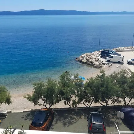 Beachfront Caklje