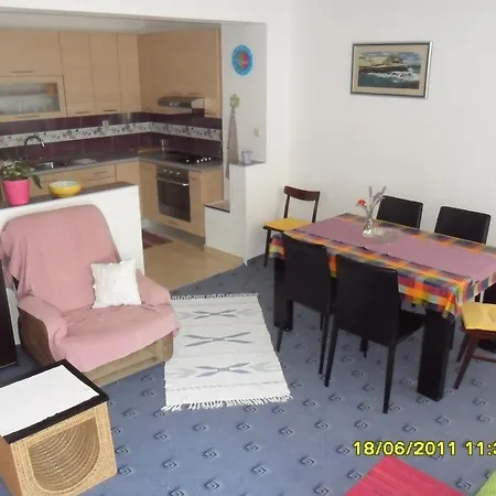 Beachfront Caklje Apartmán Podgora (Split-Dalmatia)